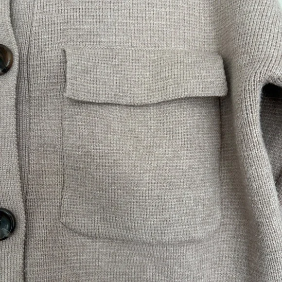 Cyrus Women’s Sweater - Picture 5 of 9